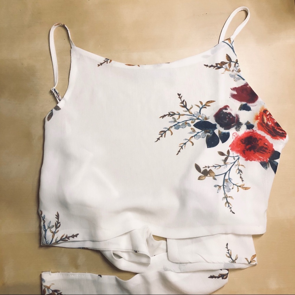 Floral tie back tank